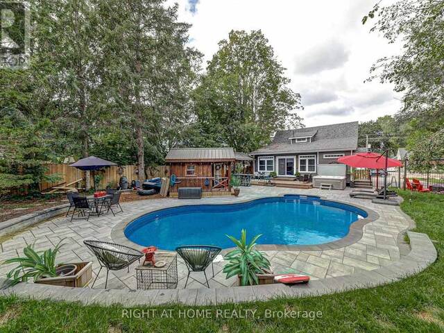 75 GUNN STREET Barrie Ontario, L4M 2H4