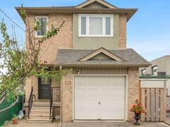 103 BERNICE CRESCENT Toronto Ontario, M6N 1W7