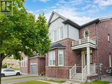 4 CHURCH VIEW AVENUE | Markham Ontario | Slide Image Three