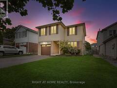 1086 MOORELANDS CRESCENT Pickering Ontario, L1W 3K4