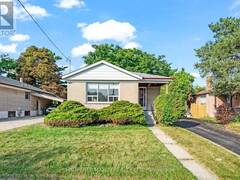 22 FARMBROOK ROAD Toronto Ontario, M1J 2S4