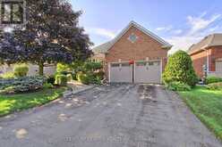 820 SHADRACH DRIVE | Newmarket Ontario | Slide Image One