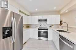 27 COTTONWOOD COURT | Markham Ontario | Slide Image Thirteen