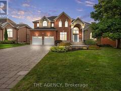 154 FOXRIDGE DRIVE Hamilton Ontario, L9B 5B9