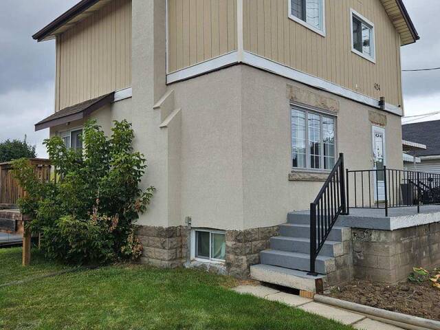 424 UPPER WENTWORTH STREET Hamilton Ontario, L9A 4T5