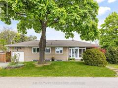 4 MARKHALL AVENUE Toronto Ontario, M9B 1C9