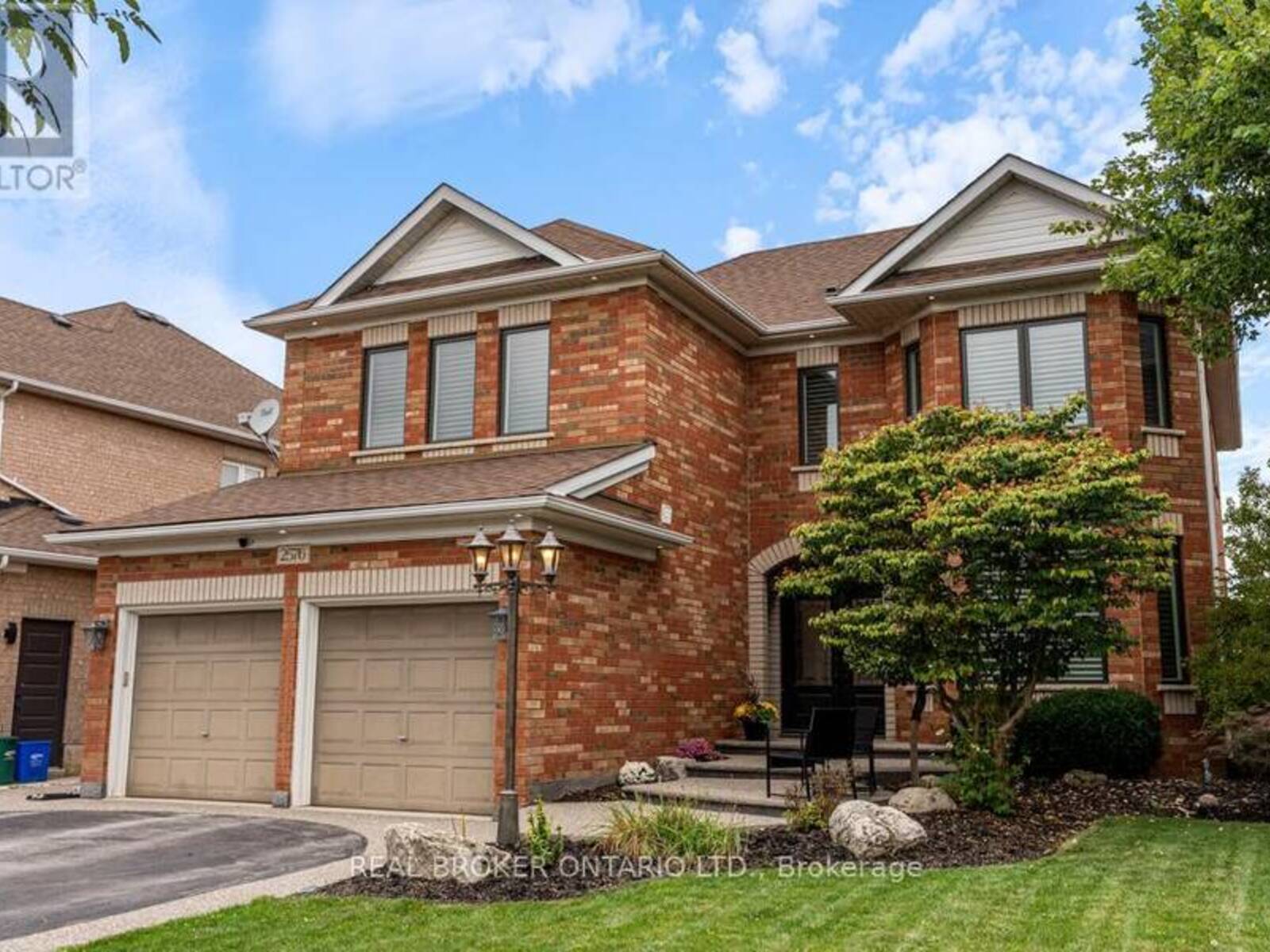 2576 ARMOUR CRESCENT, Burlington, Ontario L7M 4T3