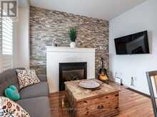 2 BARNWOOD DRIVE | Richmond Hill Ontario | Slide Image Ten