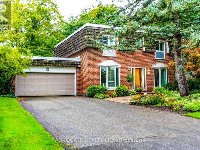 16 ROLLSCOURT DRIVE Toronto Ontario, M2L 1X5