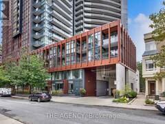 TH105 - 32 DAVENPORT ROAD Toronto Ontario, M5R 1H3