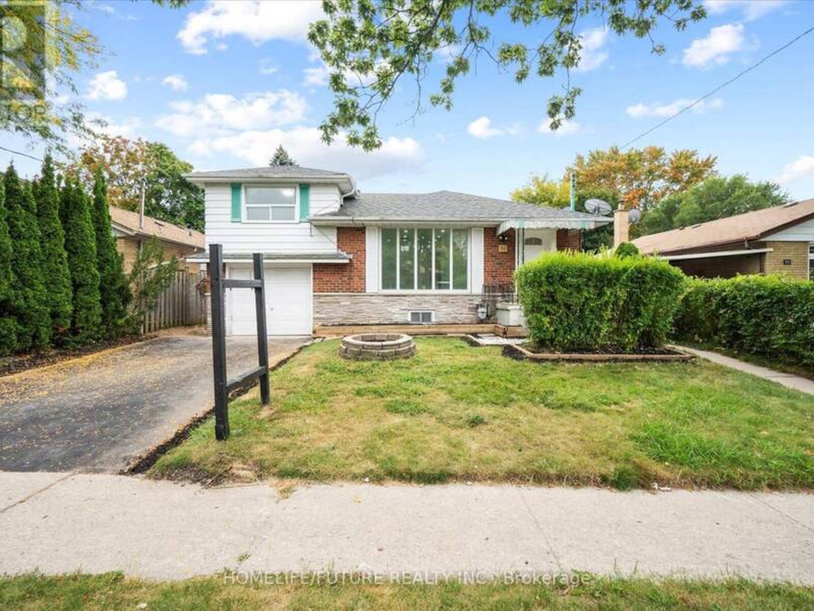 54 CARSLAKE CRESCENT, Toronto, Ontario M1J 2A7