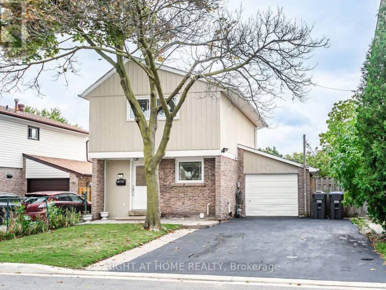 4 GAILGROVE COURT, Brampton, Ontario L6S 2E1