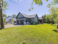 21 HEATHERWOOD DRIVE Springwater Ontario, L0L 1X1