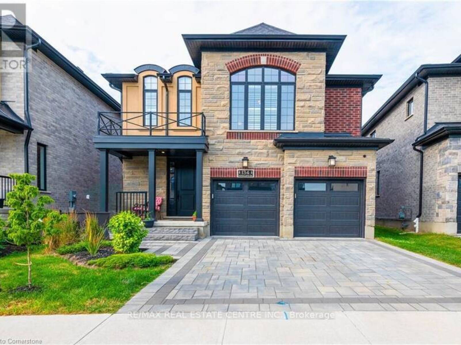 134 PONDCLIFFE DRIVE, Kitchener, Ontario N2P 2R3