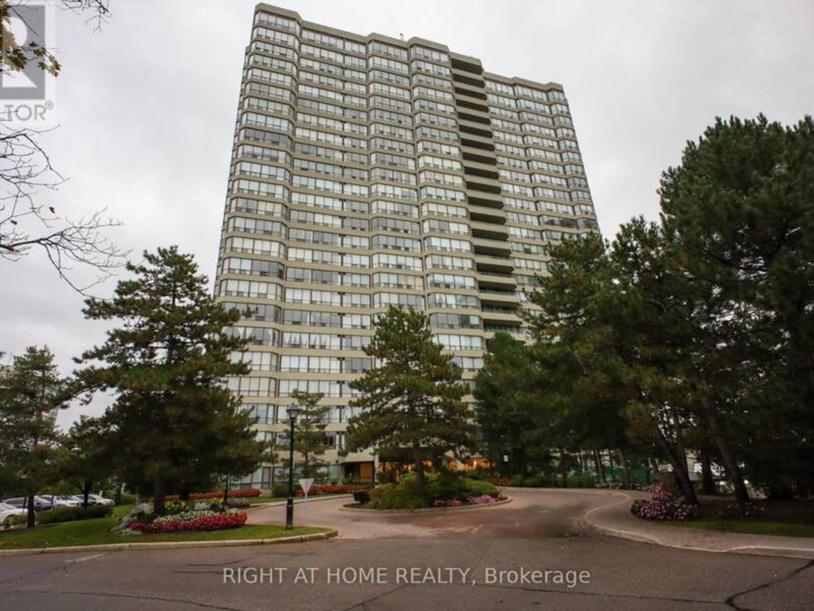 2102 - 22 HANOVER ROAD, Brampton, Ontario L6S 5K7