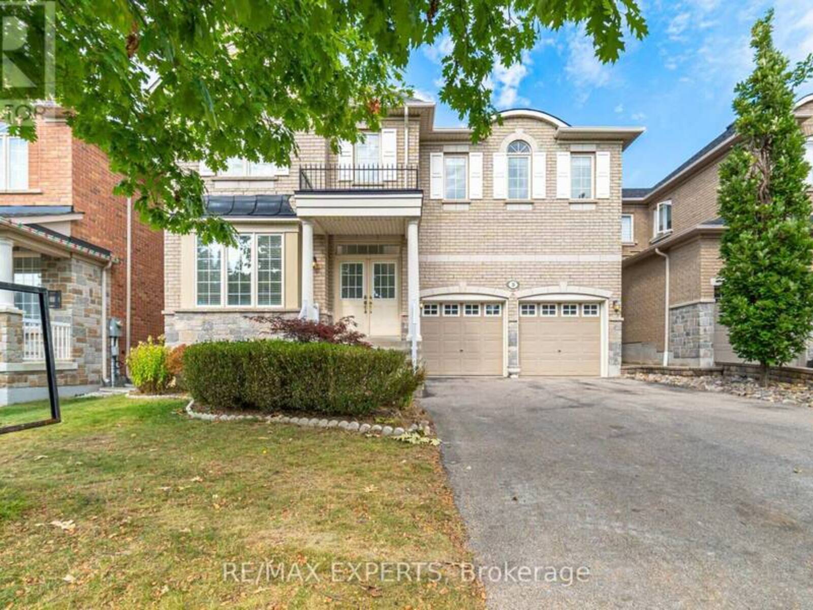 26 BOSCO DRIVE, Vaughan, Ontario L4H 0L9