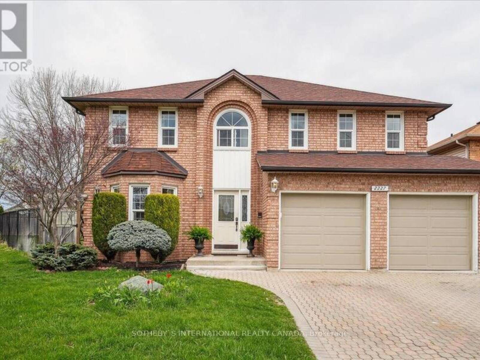 2227 HEADON ROAD, Burlington, Ontario L7M 3W7