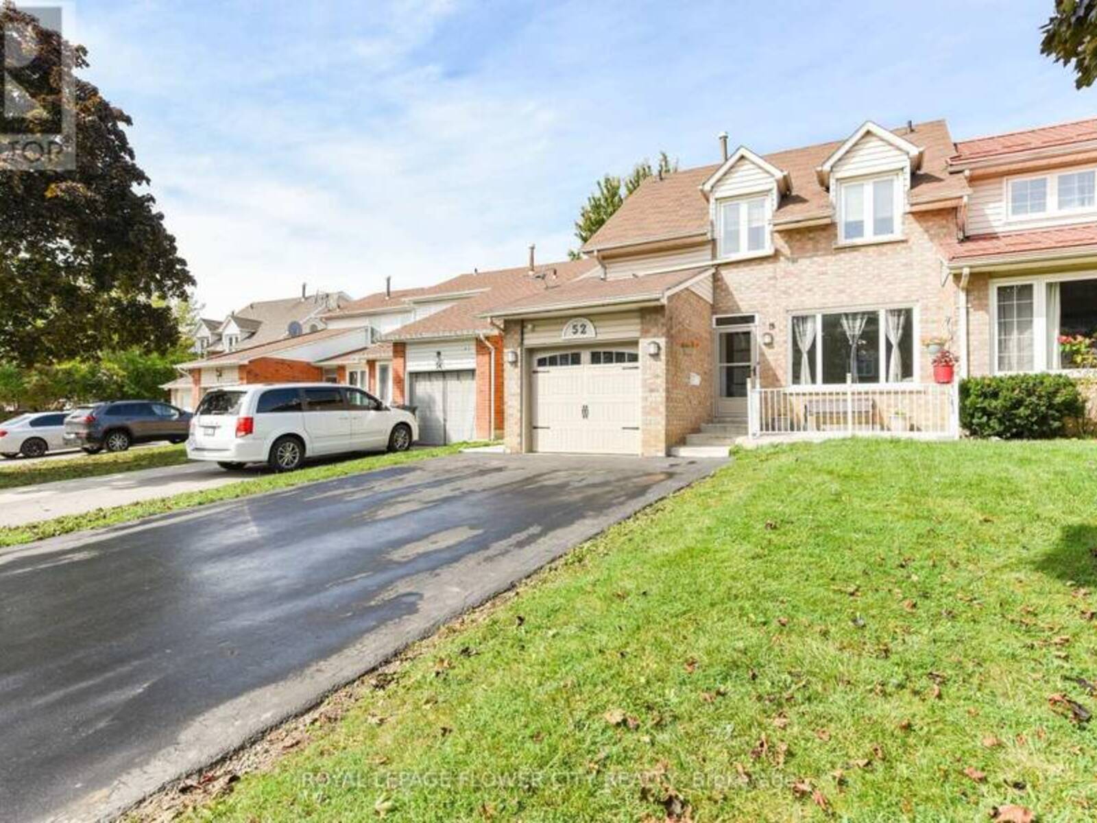 52 COURTLEIGH SQUARE, Brampton, Ontario L6Z 1J3