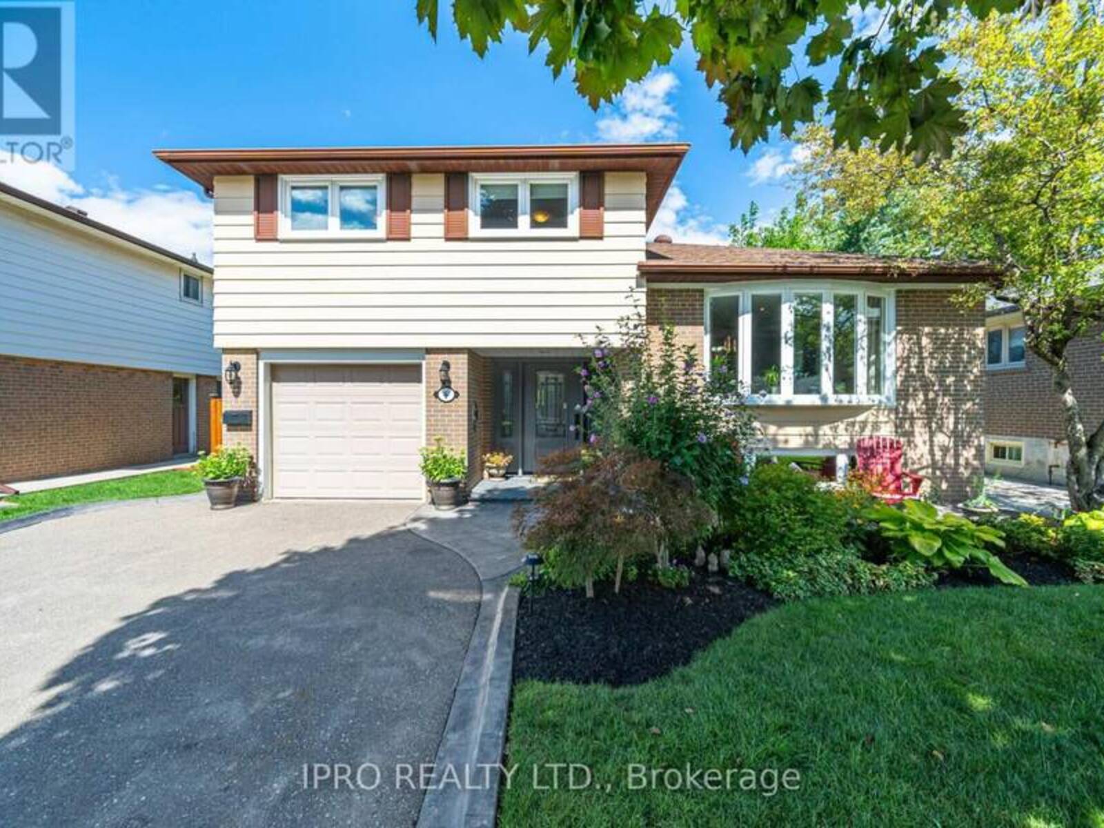 6 STAVELEY CRESCENT, Brampton, Ontario L6W 2R9