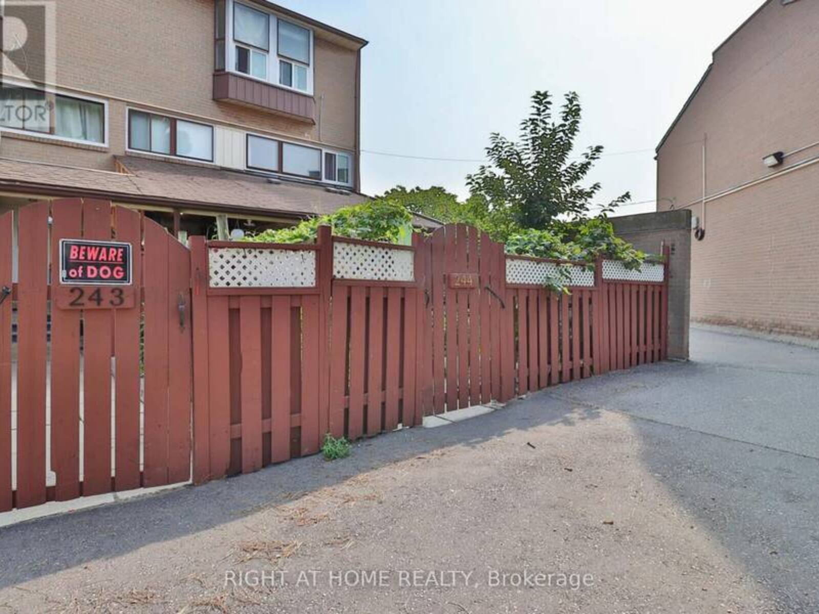 244 - 260 JOHN GARLAND BOULEVARD, Toronto, Ontario M9V 1N8