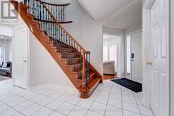 779 BEST CIRCLE | Newmarket Ontario | Slide Image Seventeen