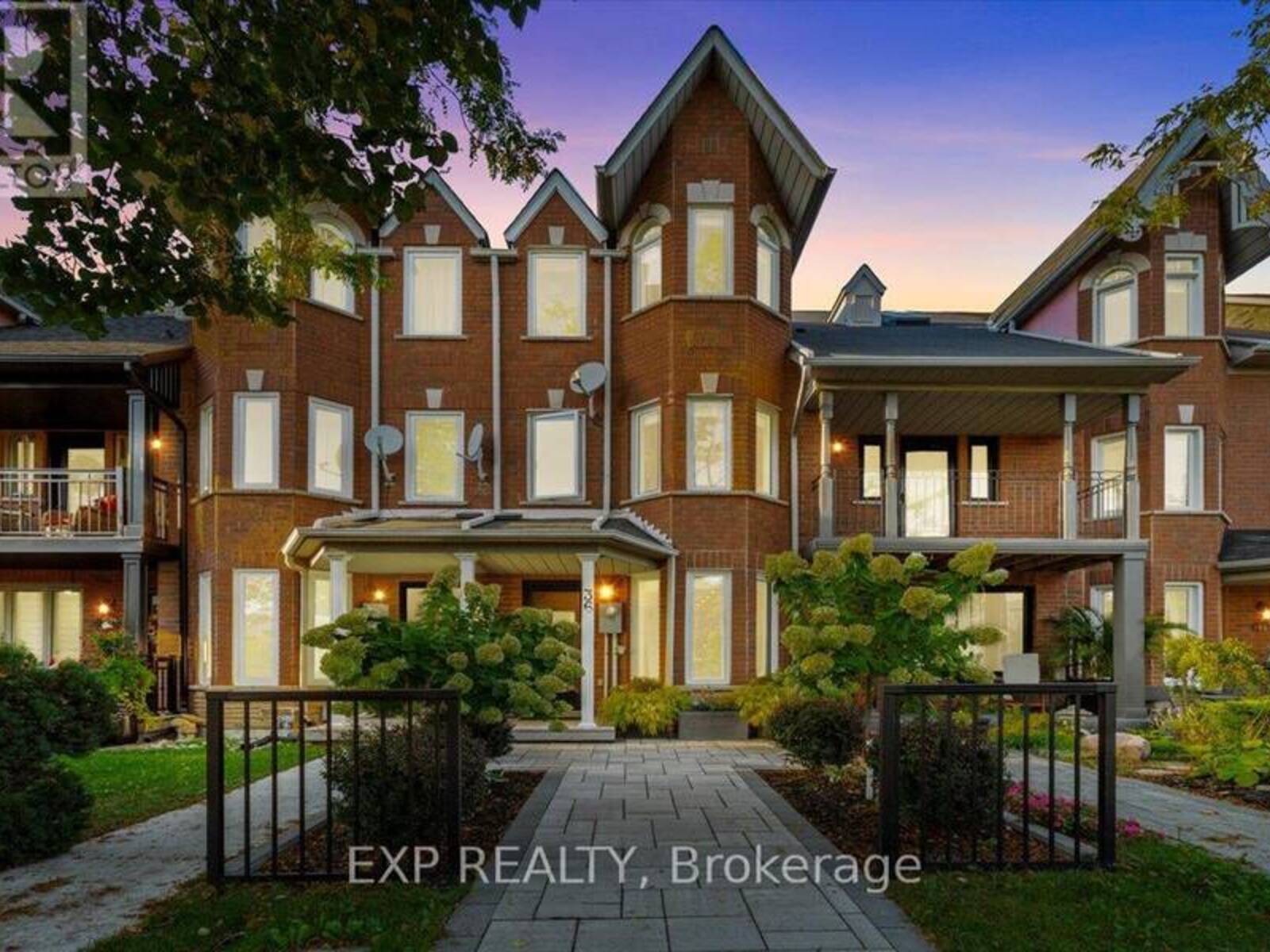 36 RORY ROAD, Toronto , Ontario M6L 3G2