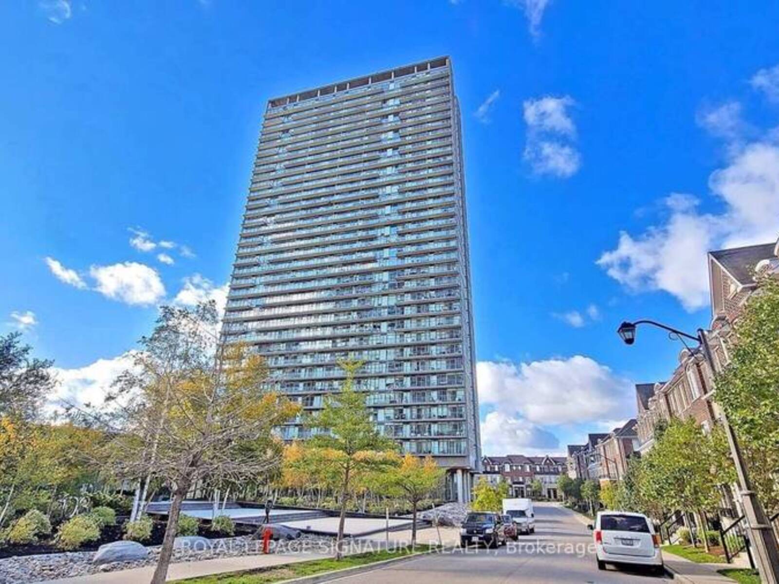 416 - 105 THE QUEENS WAY, Toronto, Ontario M6S 5B5