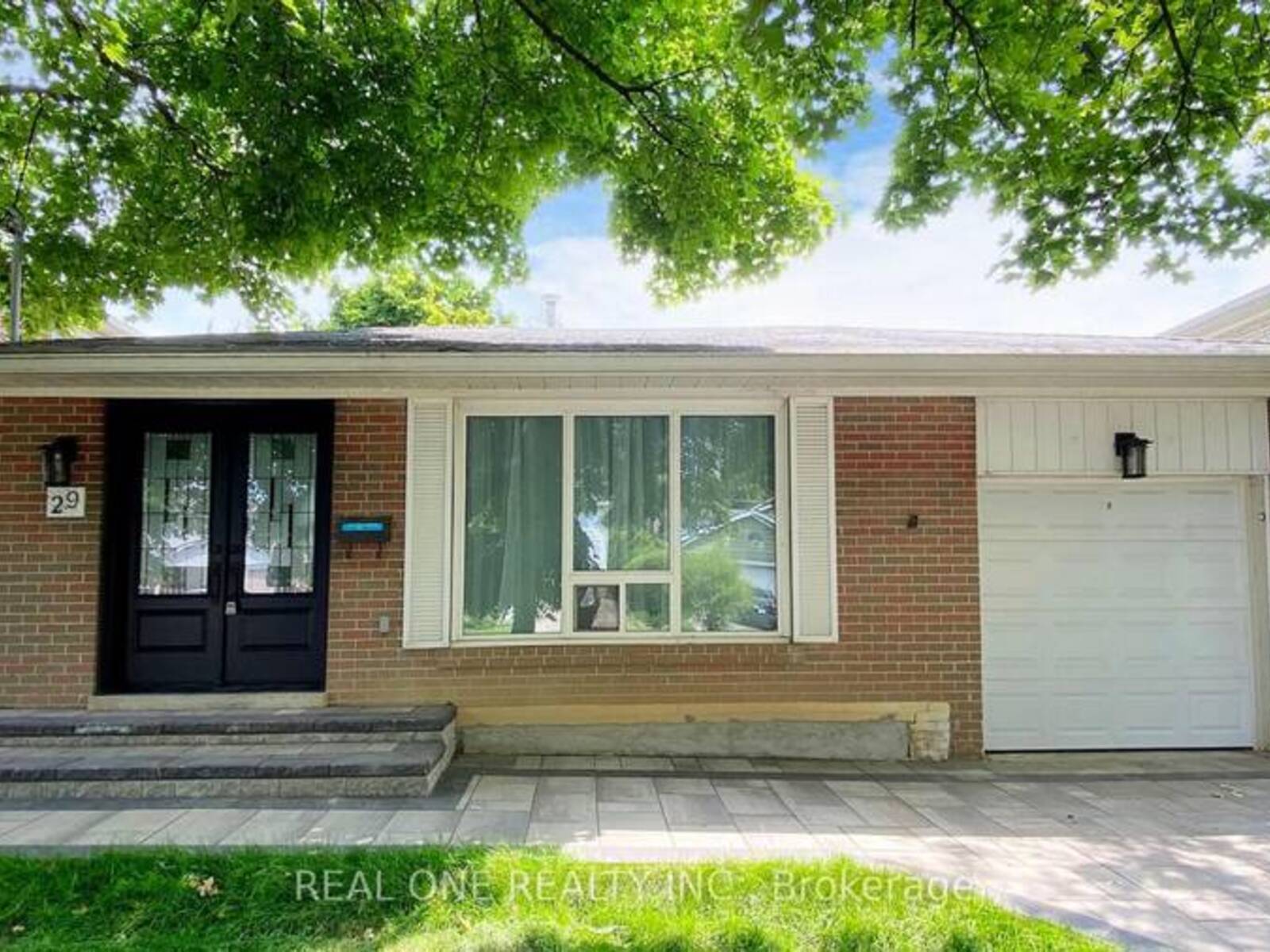 29 CORNING ROAD, Toronto, Ontario M2J 2L6