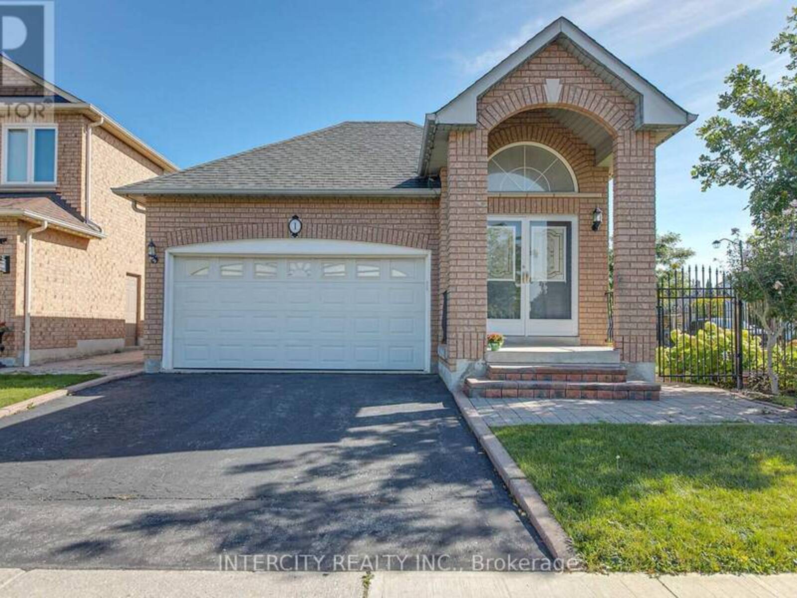 1 DAVID TODD AVENUE, Vaughan, Ontario L4H 1P2