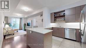 303 - 1 UPTOWN DRIVE | Markham Ontario | Slide Image Thirteen