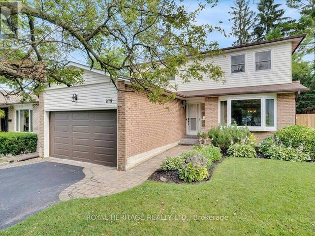 879 SORRENTO AVENUE Oshawa Ontario, L1J 6V6