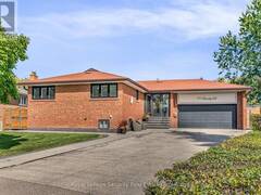 771 EVERSLEY DRIVE Mississauga Ontario, L5A 2E2