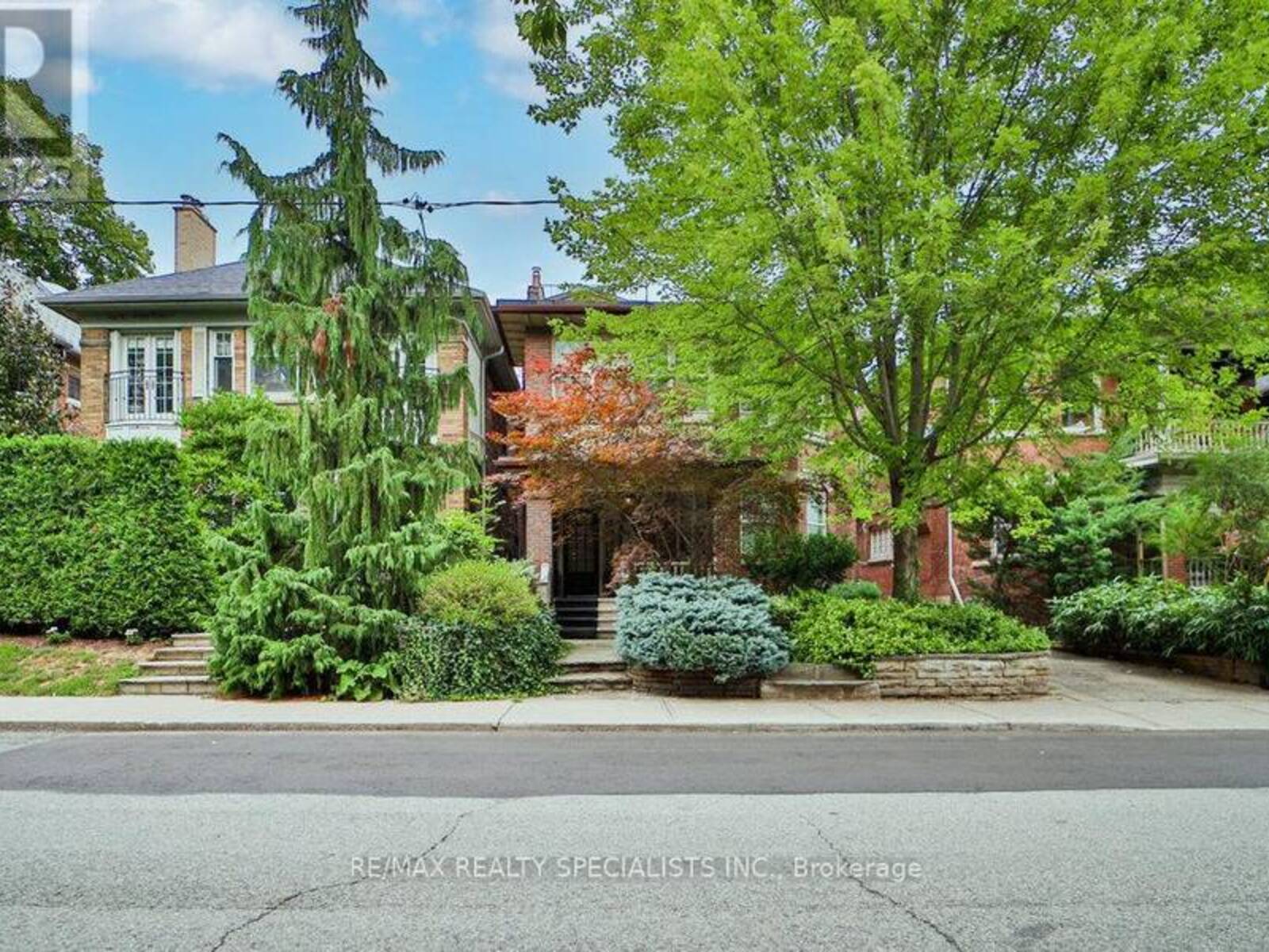 494 SUMMERHILL AVENUE, Toronto, Ontario M4W 2E5