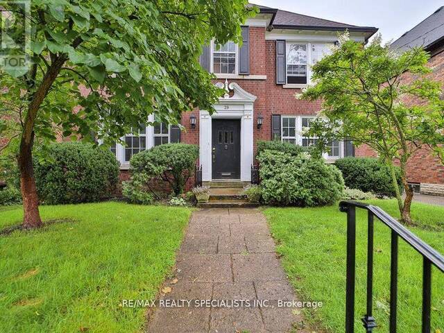 29 WHITEHALL ROAD Toronto Ontario, M4W 2C5