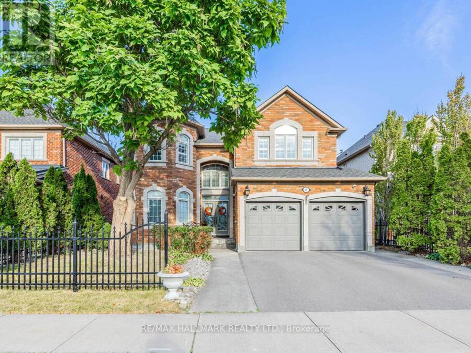 37 RED CARDINAL TRAIL, Richmond Hill, Ontario L4E 3Y4