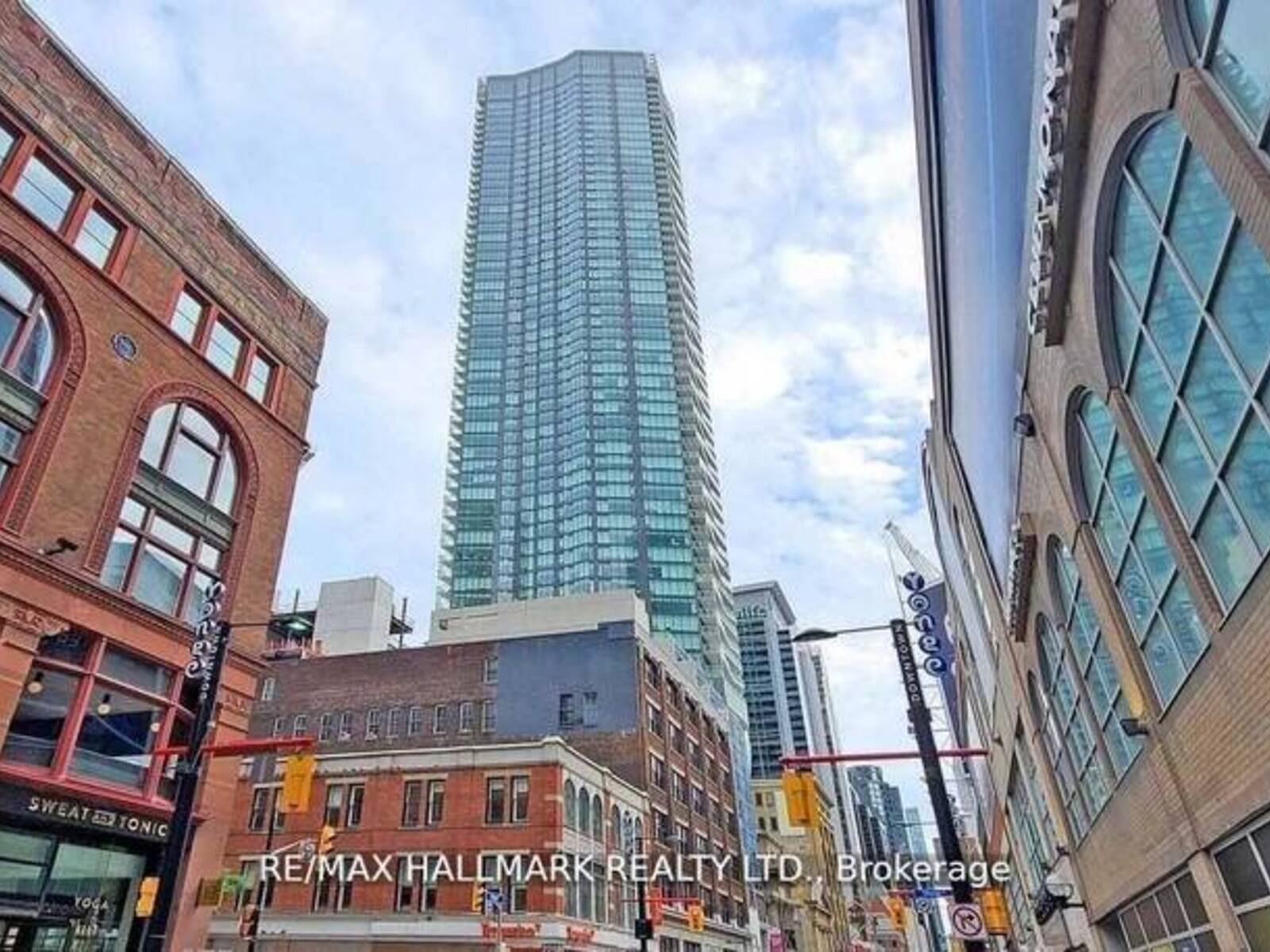 3114 - 197 YONGE STREET, Toronto, Ontario M5B 1M4