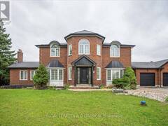 17 SLEEPY HOLLOW LANE Whitchurch-Stouffville Ontario, L4A 7X4