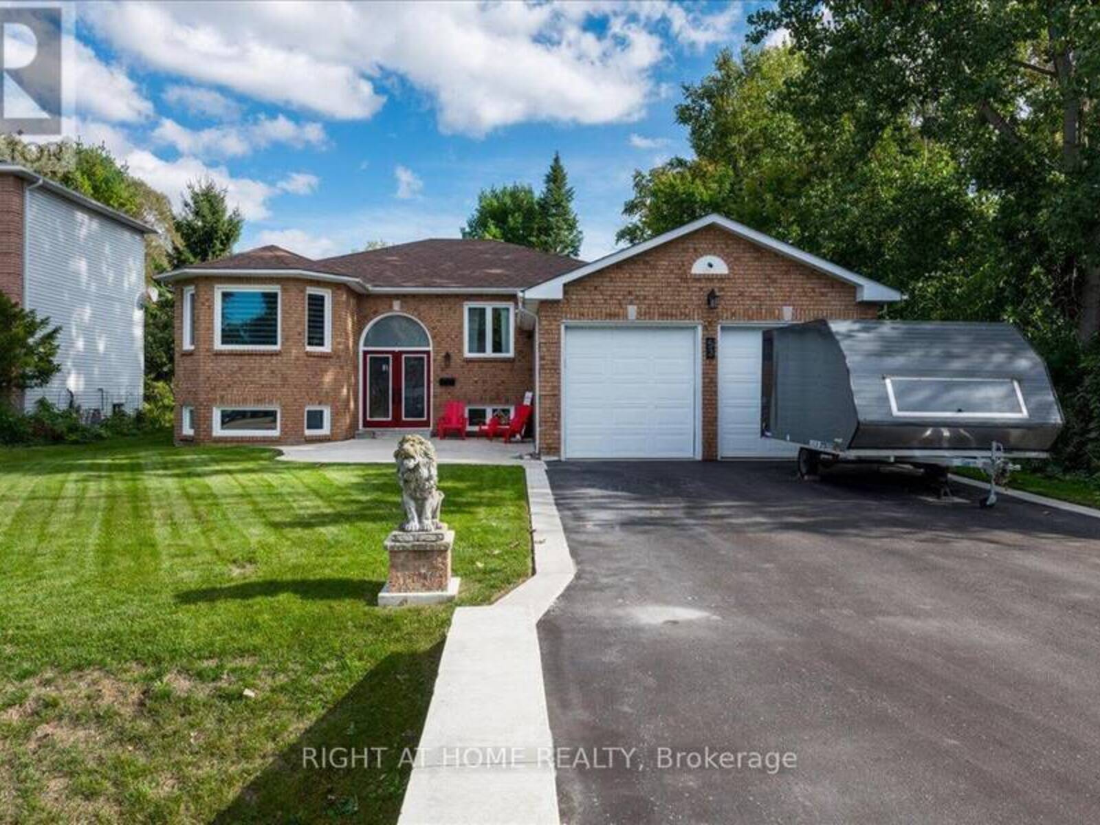 53 ROYAL BEECH DRIVE, Wasaga Beach, Ontario L9Z 1H3