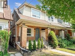 1178 GERRARD STREET E Toronto Ontario, M4L 1Y4