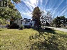 832 BORONIA CRESCENT | Newmarket Ontario | Slide Image Two