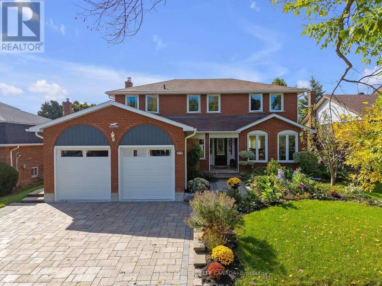 316 PINEGROVE ROAD, Oakville, Ontario L6K 3R1