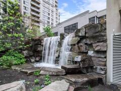 2001 - 3880 DUKE OF YORK BOULEVARD W Mississauga Ontario, L5B 4M7