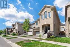 42 BUTTONLEAF CRESCENT | Whitchurch-Stouffville Ontario | Slide Image Three