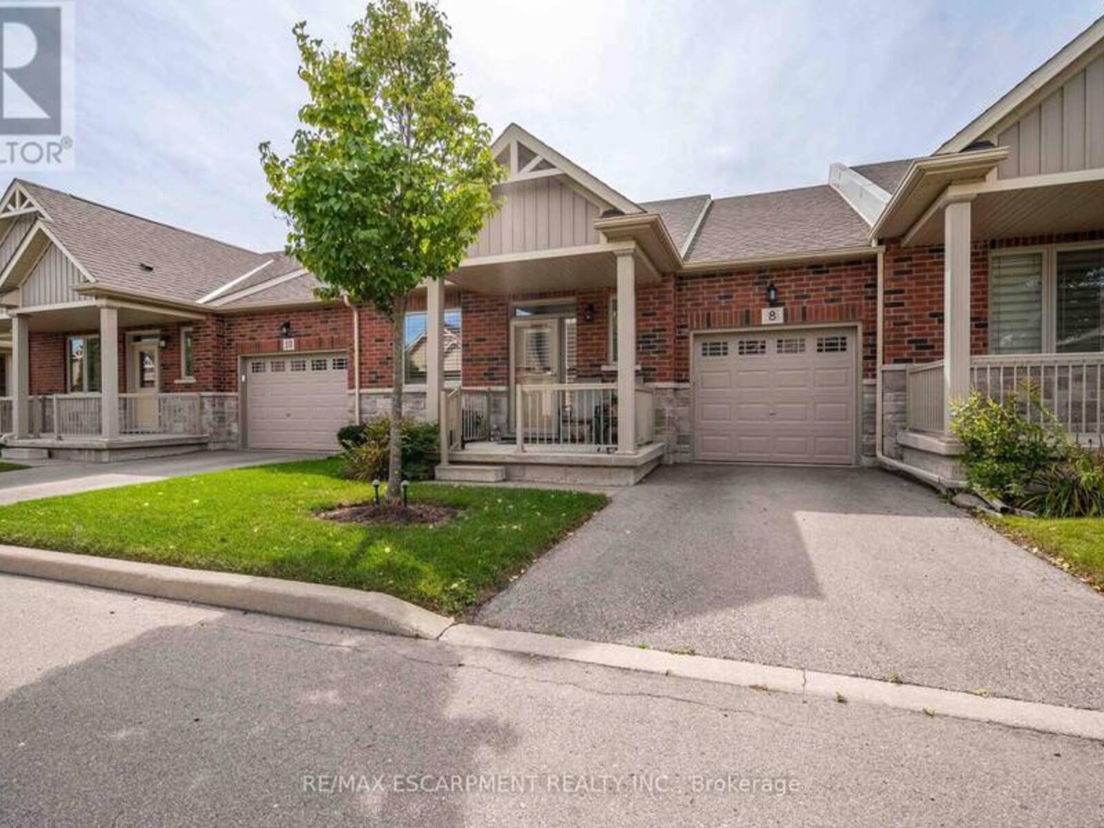 8 HILLGARTNER LANE, Hamilton, Ontario L0R 1C0