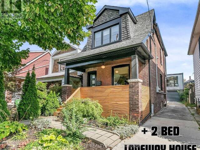 27 CHISHOLM AVENUE Toronto Ontario, M4C 4V1