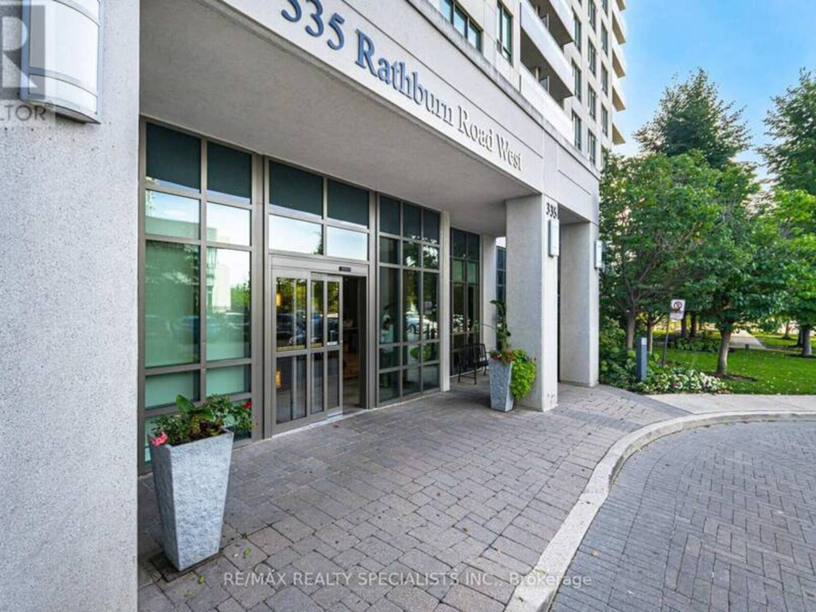 1615 - 335 RATHBURN ROAD W, Mississauga, Ontario L5B 0C8