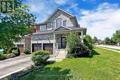 718 PETER HALL DRIVE | Newmarket Ontario | Slide Image Two