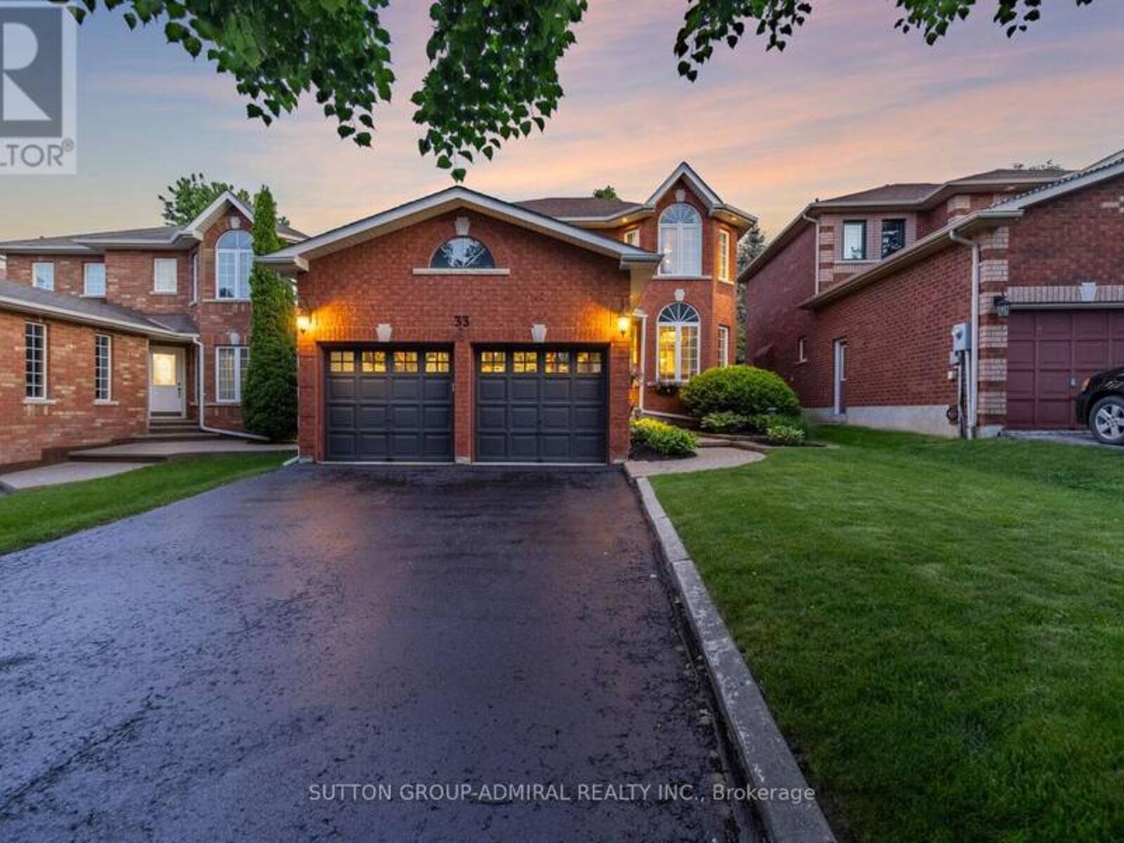 33 PRINCE DRIVE, Bradford West Gwillimbury, Ontario L3Z 3B7