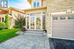 404 HOOVER PARK DRIVE | Whitchurch-Stouffville Ontario | Slide Image Four