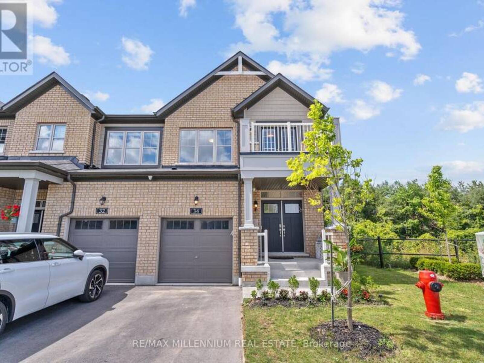 34 PARADISE WAY, Whitby, Ontario L1R 0R7